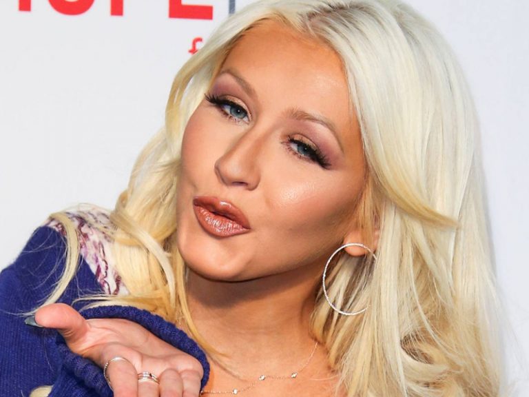Christina Aguilera Promotes Awareness for Domestic Violence Prevention Hi Res Photos (12/11)