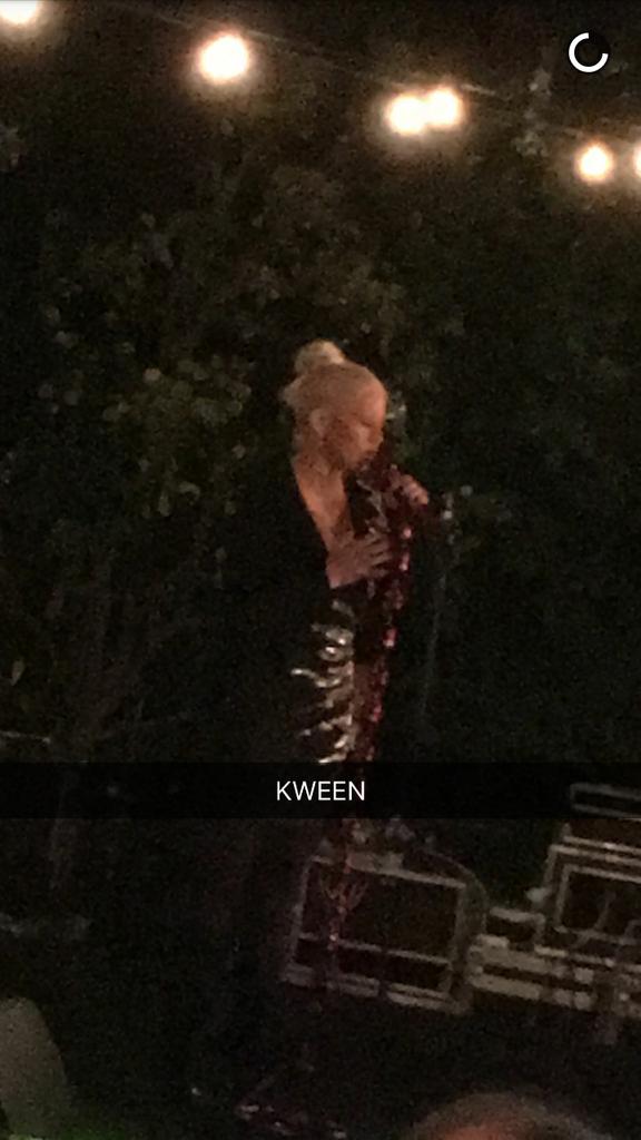 First Photo of Christina During Hilary Clinton Fundraiser First Photo of Christina During Hilary Clinton Fundraiser