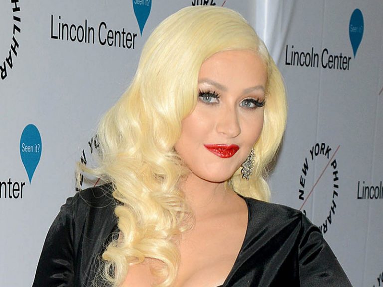 Christina Aguilera Looks Stunning at Lincoln Center Presents Sinatra Voice for A Century HQ Photos – December 3rd