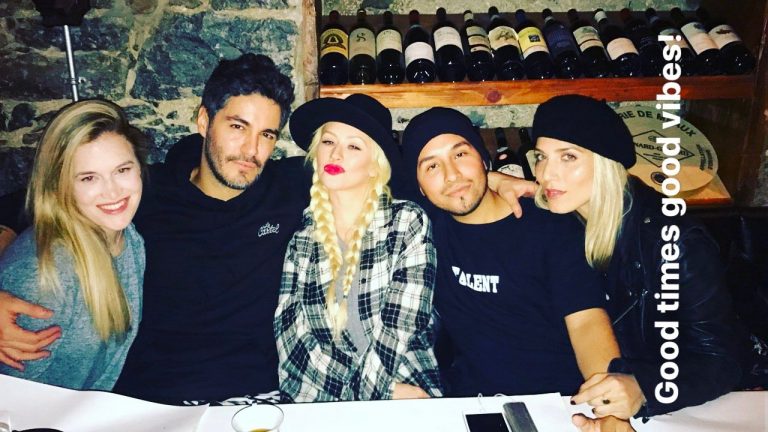 Christina Aguilera dines at Barroco Restaurant in Old Montreal Port, Canada on May 14